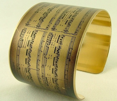 best-gifts-for-music-lovers-bracelet